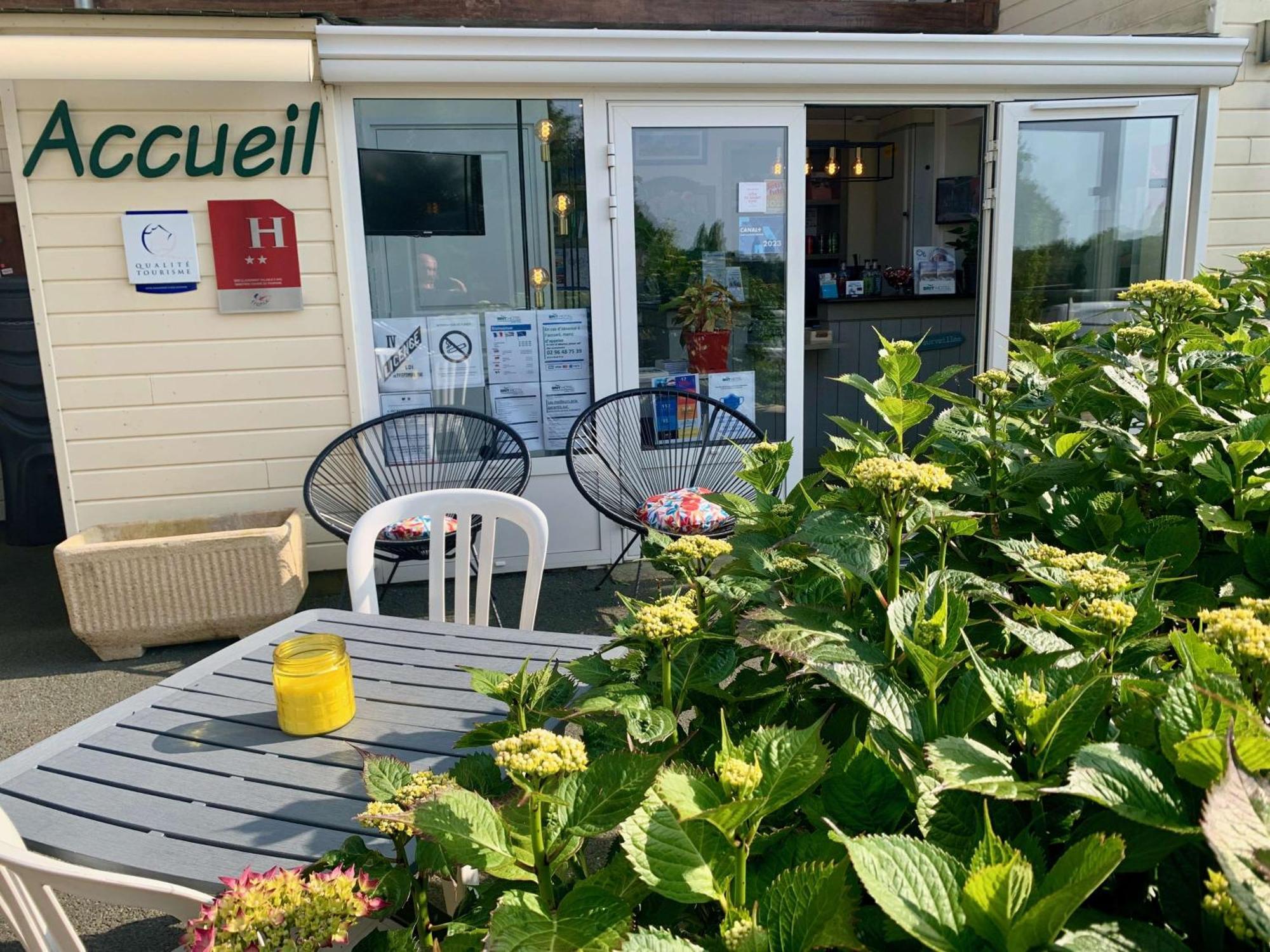 Brit Hotel Lannion-Perros Guirec 외부 사진